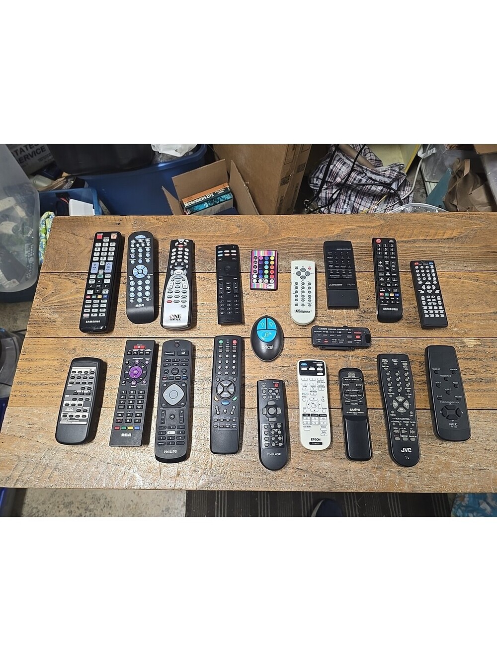 Lot of 20 Mixed Remote Controls Samsung Vizio Sharp JVC NEC Canon Memorex